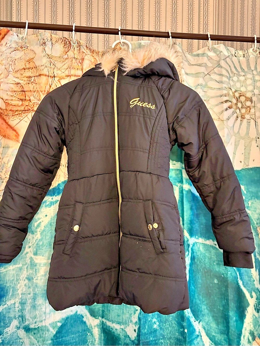 Guess Girls Medium Black Puffer Jacket Like New